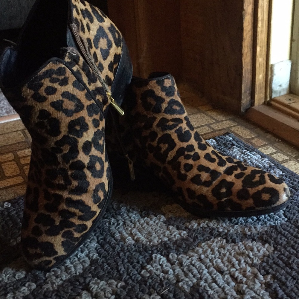 Sam Edelman Leopard calf hair booties